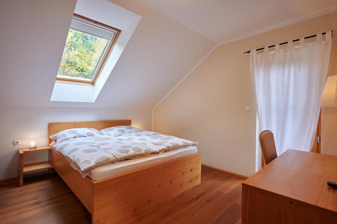 Guest House Hisa Sonca Luče Eksteriør billede