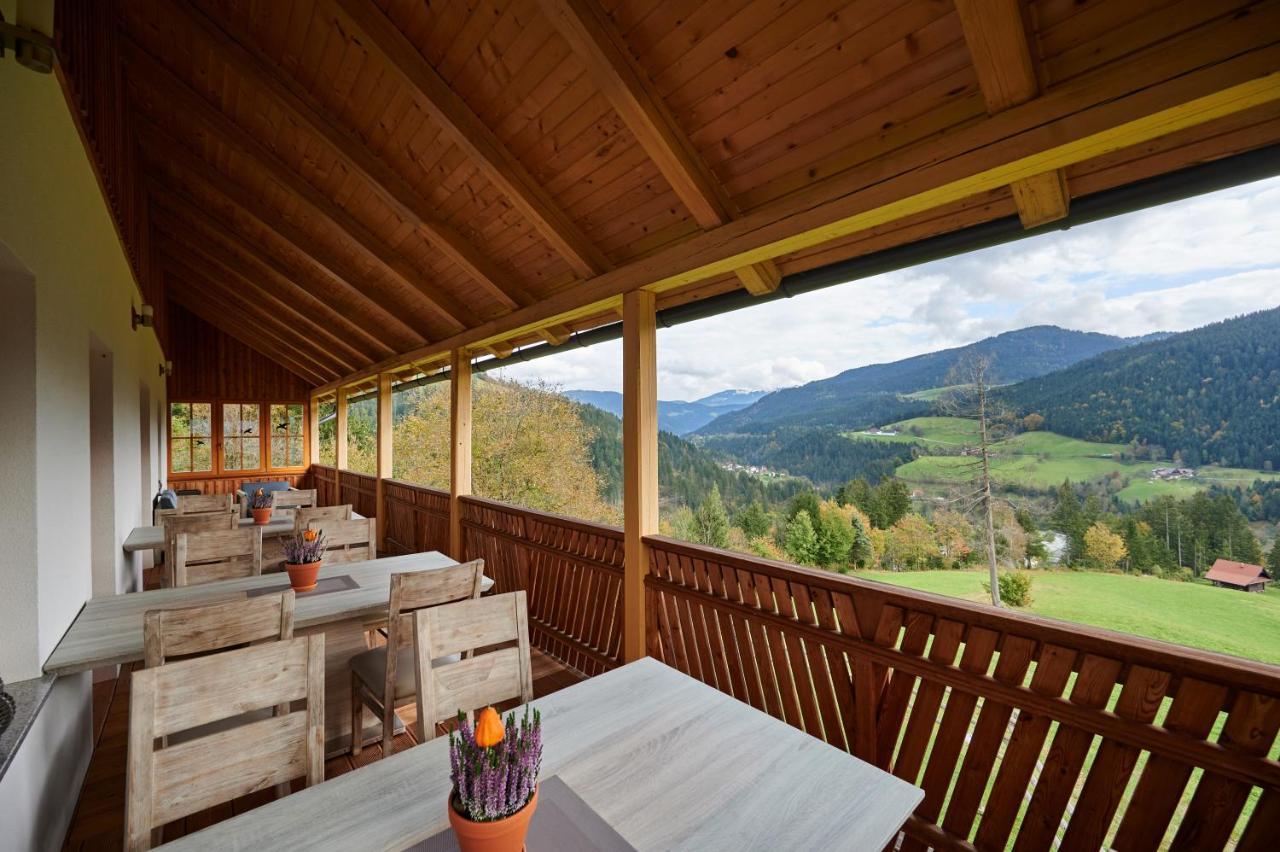 Guest House Hisa Sonca Luče Eksteriør billede