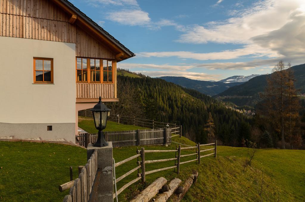 Guest House Hisa Sonca Luče Eksteriør billede